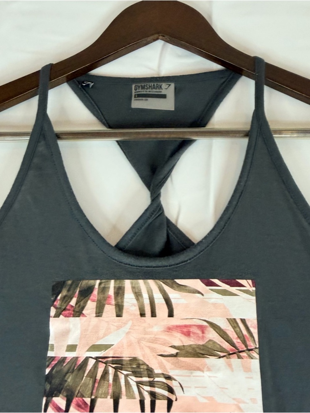 GYMSHARK Women’s Size S Top Tank Graphic Twist Back Workout Athletic - Picture 6 of 12